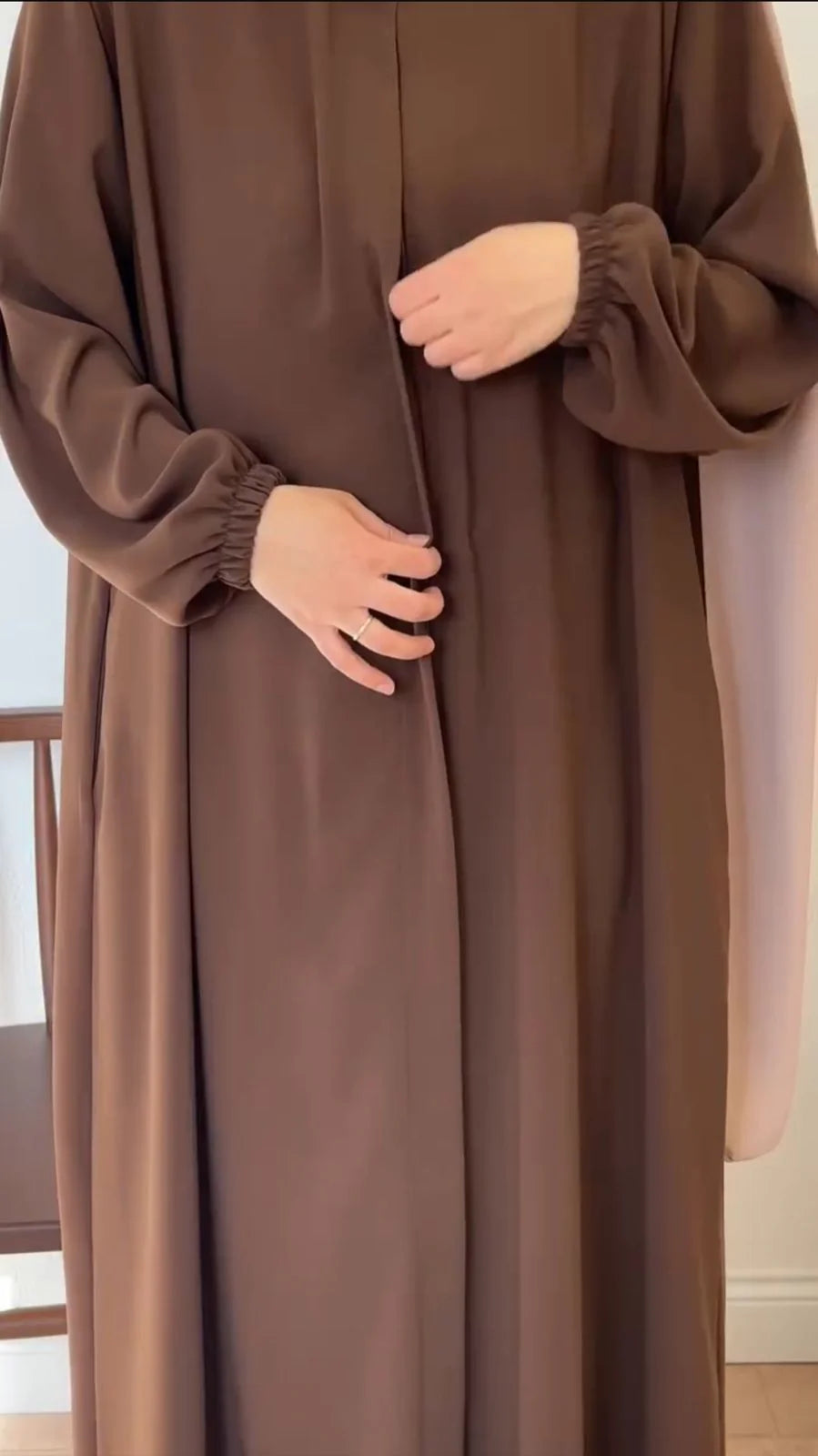Royal Abaya With Stollar