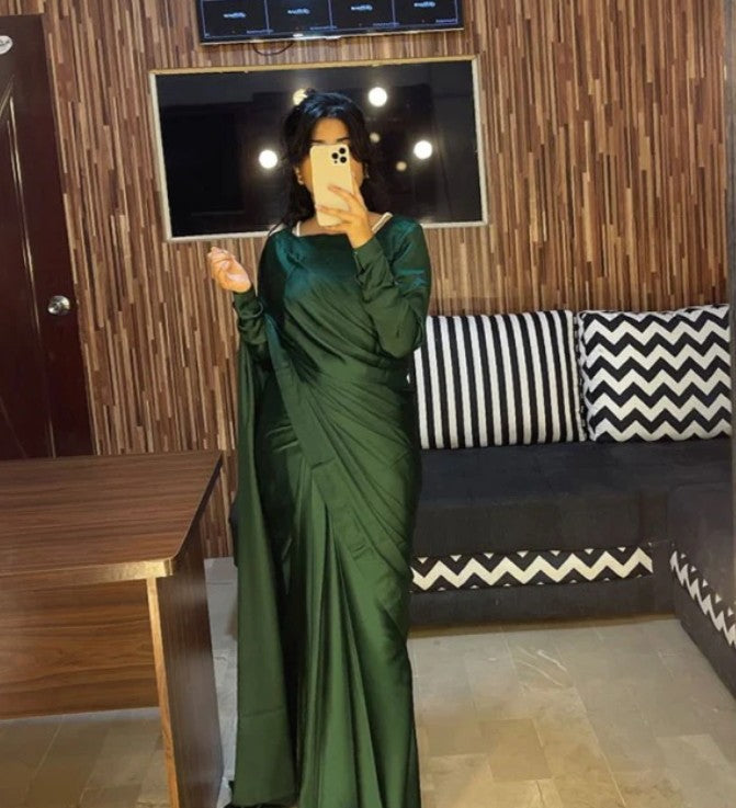 New Silk Stitched Saree With Pearls Necklace